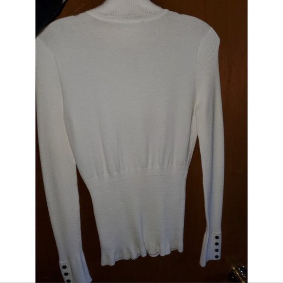 Sweater - Picture 4 of 4